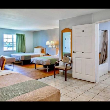 Oyo Townhouse Sulphur,La Extended Stay Екстер'єр фото