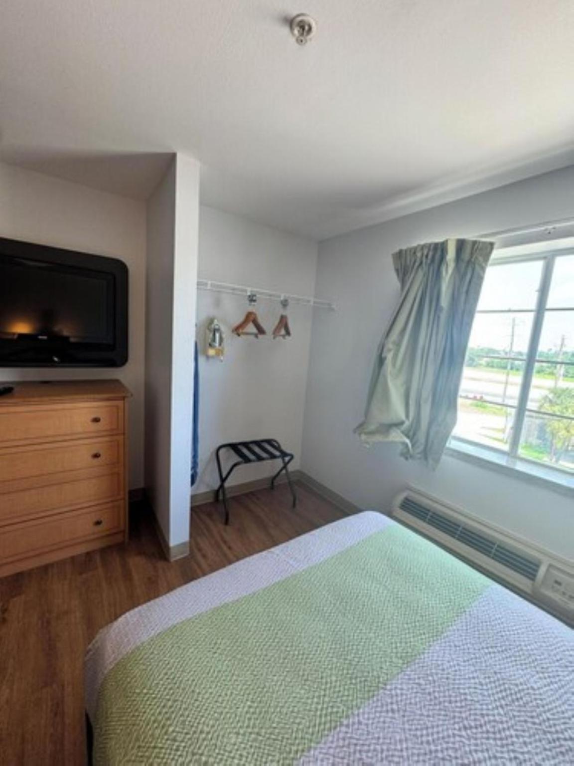 Oyo Townhouse Sulphur,La Extended Stay Екстер'єр фото